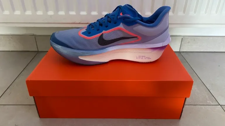 Used Nike Zoom Fly 6 bike — image 3 of 8