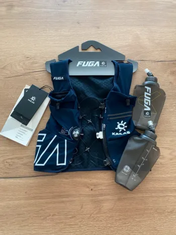 Używany Compressport FUGA Air 8 IV Running Accessories