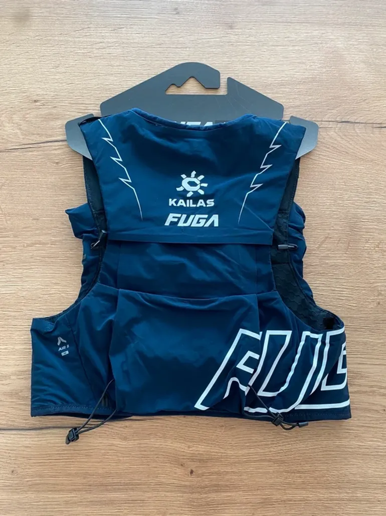 Używany Compressport FUGA Air 8 IV bike — zdjęcie 2 z 6