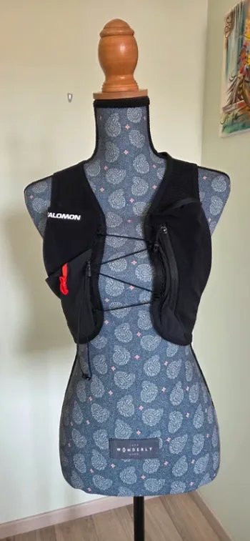 Used Salomon GRVL SKIN 4 Running Accessories