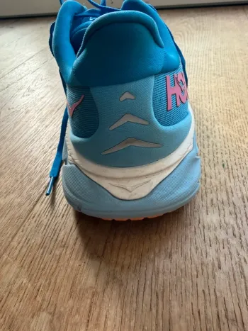 Used Hoka Arahi 6 bike — image 7 of 9