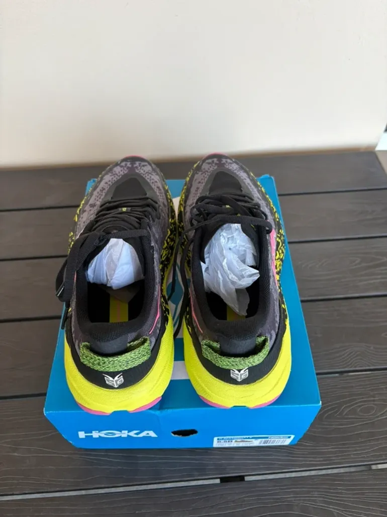 Used Hoka Speedgoat 6 bike — image 4 of 8