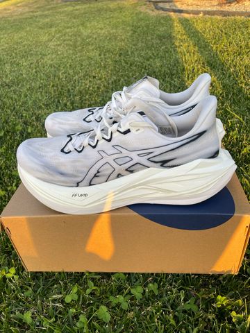 Gebrauchtes Asics Superblast 3 2026 bike — Bild 1 von 7