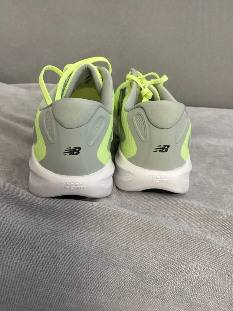 Używany New Balance Fresh Foam 680 bike — zdjęcie 3 z 5