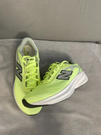 Used New Balance Fresh Foam 680 Running Shoes