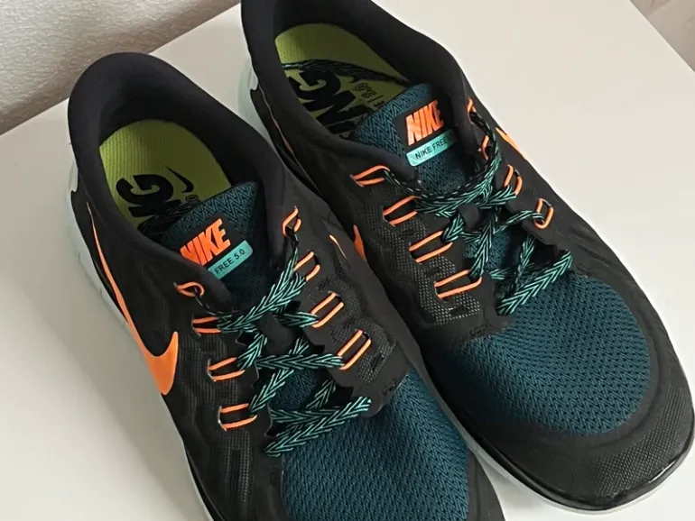 Used Orange Nike Free RN 5.0 bike — image 4 of 6