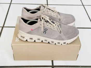 Tweedehands On Running Cloud X Running Shoes