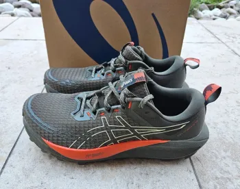 Used Scarpa Gel Trabuco 13 Running Shoes