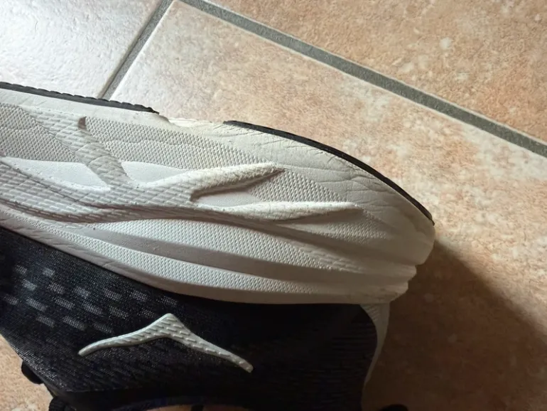 Używany Hoka Skyflow bike — zdjęcie 8 z 10