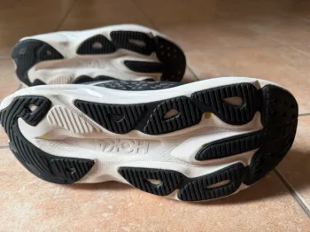 Używany Hoka Skyflow bike — zdjęcie 6 z 10