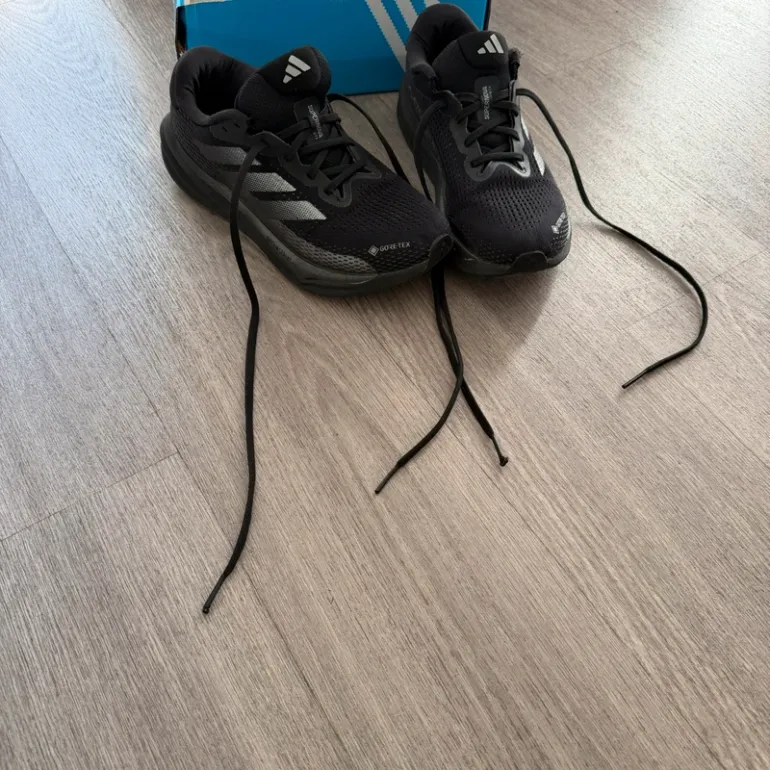 Used Supernova Gore Tex 2025 bike — image 4 of 7