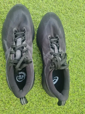 Used Asics Novablast 5 bike — image 3 of 5