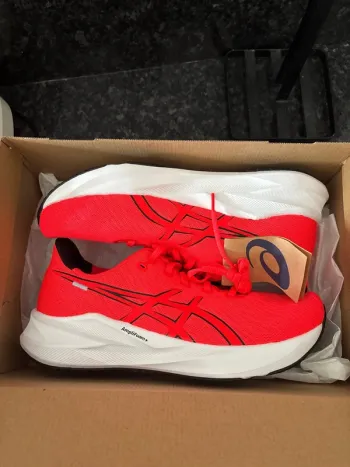 Used Asics Versablast 4 Running Shoes