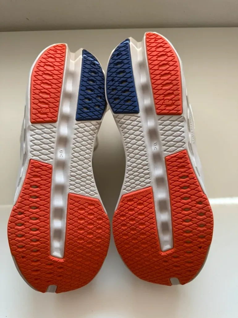 Used 100% On Running shoes bike — image 7 of 7