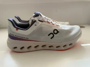 Used 100% On Running shoes bike — image 4 of 7