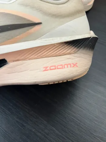 Käytetty Nike ZOOM Fly 6 bike — kuva 15 / 15