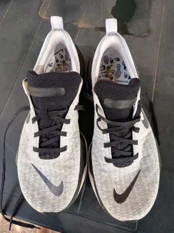 Tweedehands Nike Invisible 3 Running Shoes