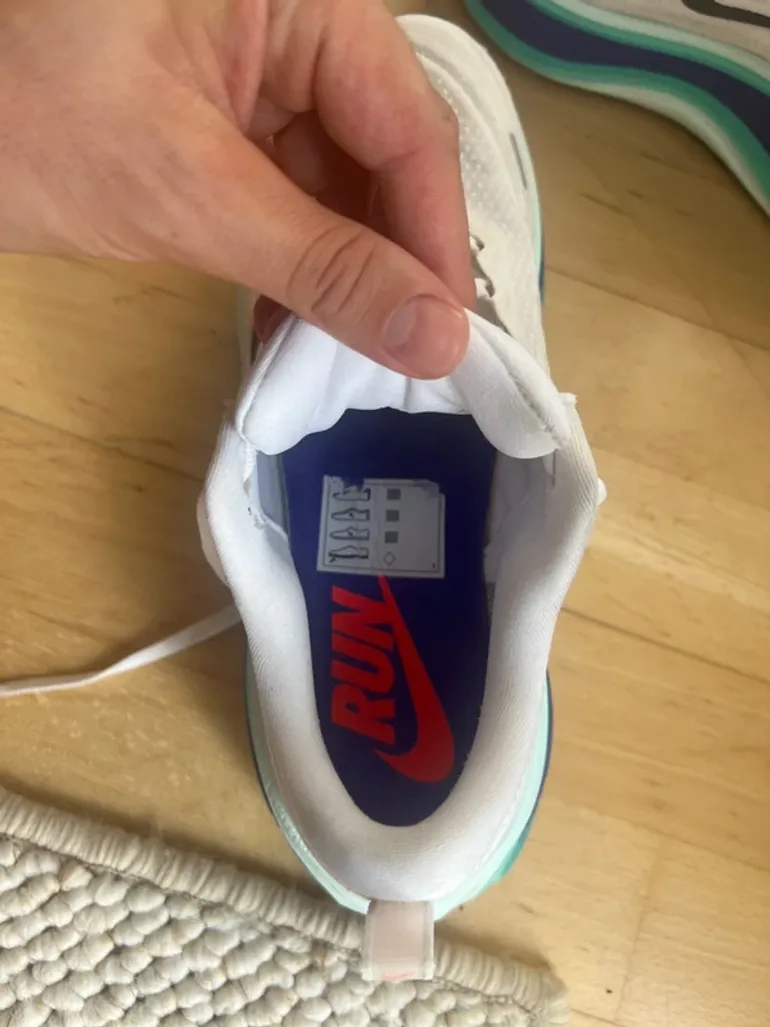 Used Nike Vomero Plus bike — image 2 of 9