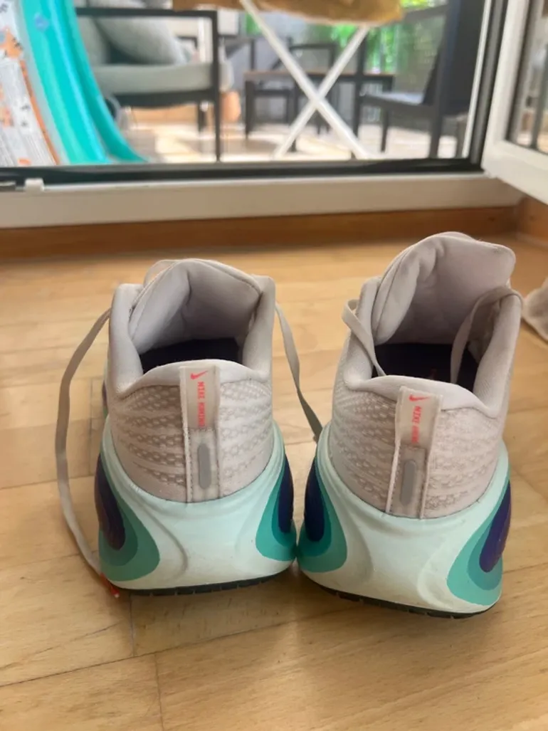 Used Nike Vomero Plus bike — image 9 of 9