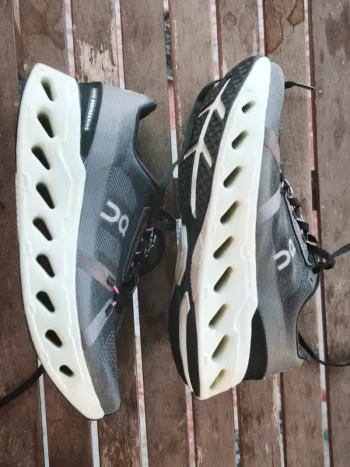 On Running Cloudeclipse bike usato — immagine 3 di 6