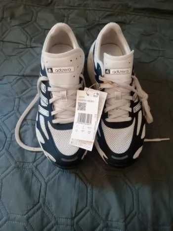Käytetty Adidas Adizero Aruku Running Shoes