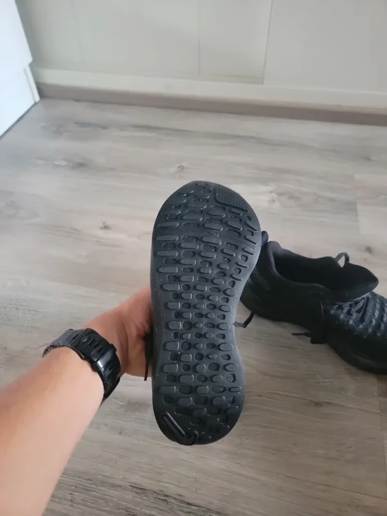 Used Nike react Infinity run 4 bike — image 2 of 6