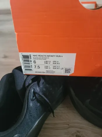 Used Nike react Infinity run 4 bike — image 6 of 6
