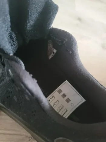 Used Nike react Infinity run 4 bike — image 5 of 6
