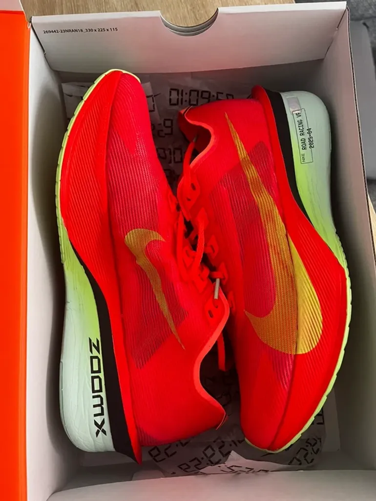 Used Orange Vaporfly 4 bike — image 4 of 9