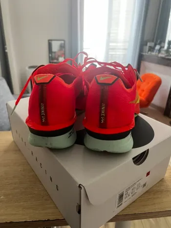Used Orange Vaporfly 4 bike — image 2 of 9