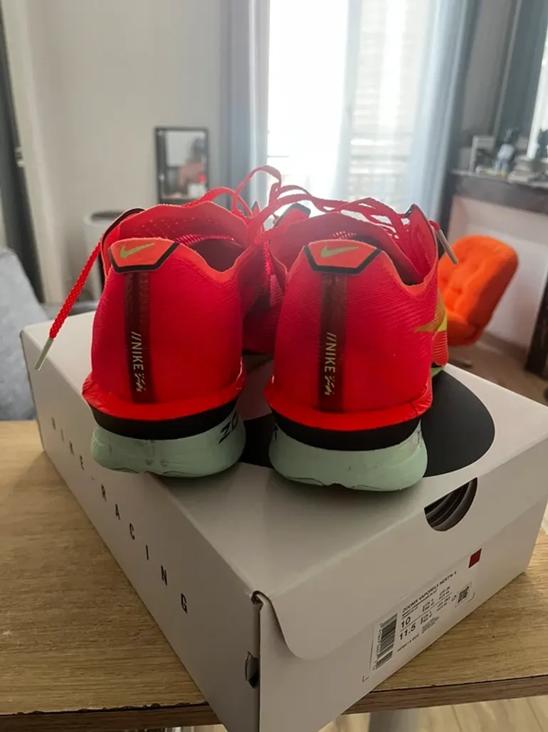 Used Orange Vaporfly 4 bike — image 2 of 9