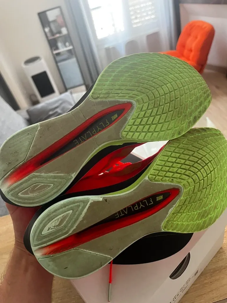 Used Orange Vaporfly 4 bike — image 8 of 9