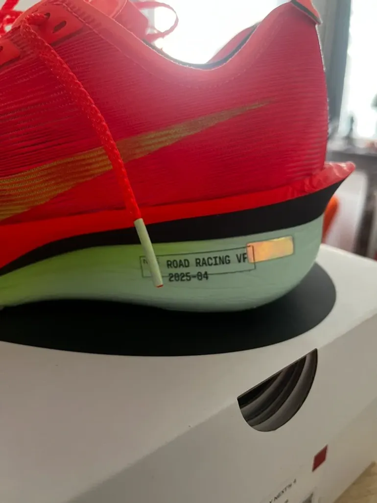 Used Orange Vaporfly 4 bike — image 5 of 9