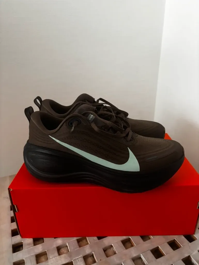 Used Nike Vomero Plus bike — image 3 of 9