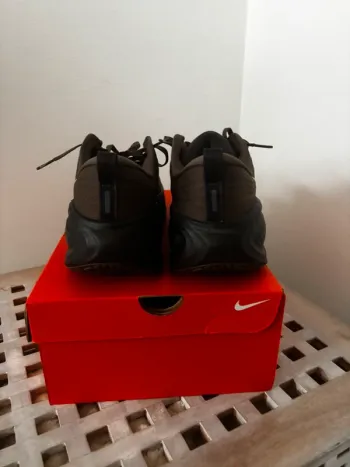 Used Nike Vomero Plus bike — image 2 of 9