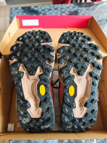Gebrauchtes New Balance MT Hierro v9 bike — Bild 5 von 8