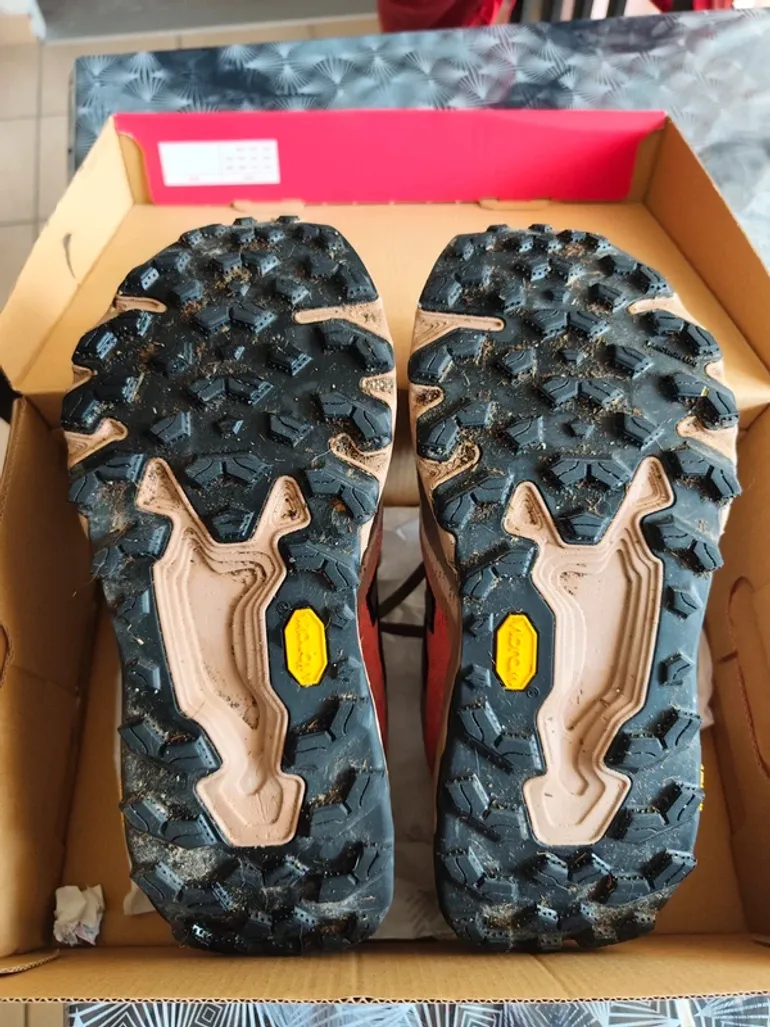 Gebrauchtes New Balance MT Hierro v9 bike — Bild 5 von 8