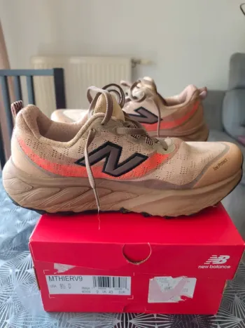 Gebrauchtes New Balance MT Hierro v9 bike — Bild 4 von 8