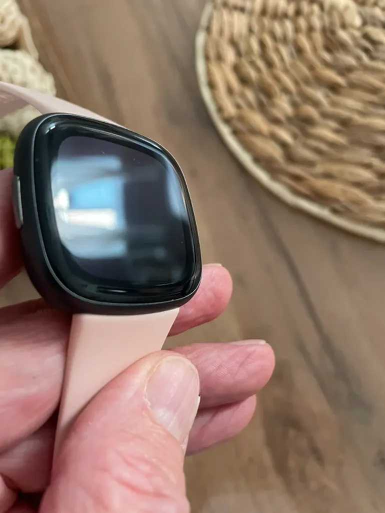 Used Fitbit Versa 4 bike — image 6 of 7
