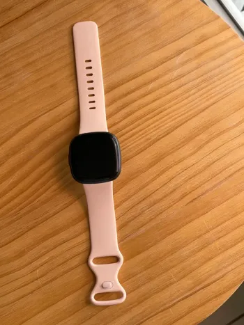 Used Fitbit Versa 4 bike — image 4 of 7