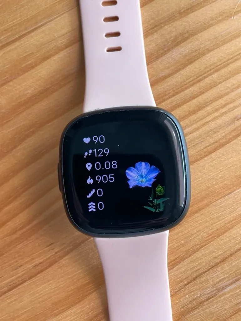 Used Fitbit Versa 4 bike — image 3 of 7