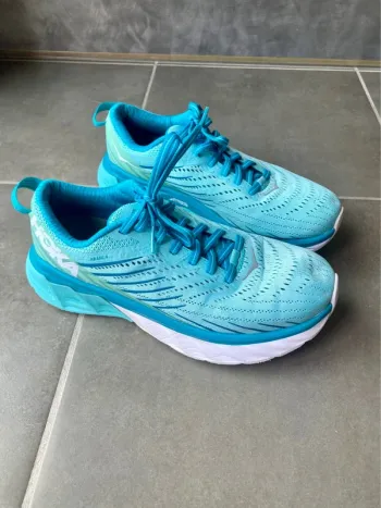Used Hoka Running Shoes bike — image 9 of 9