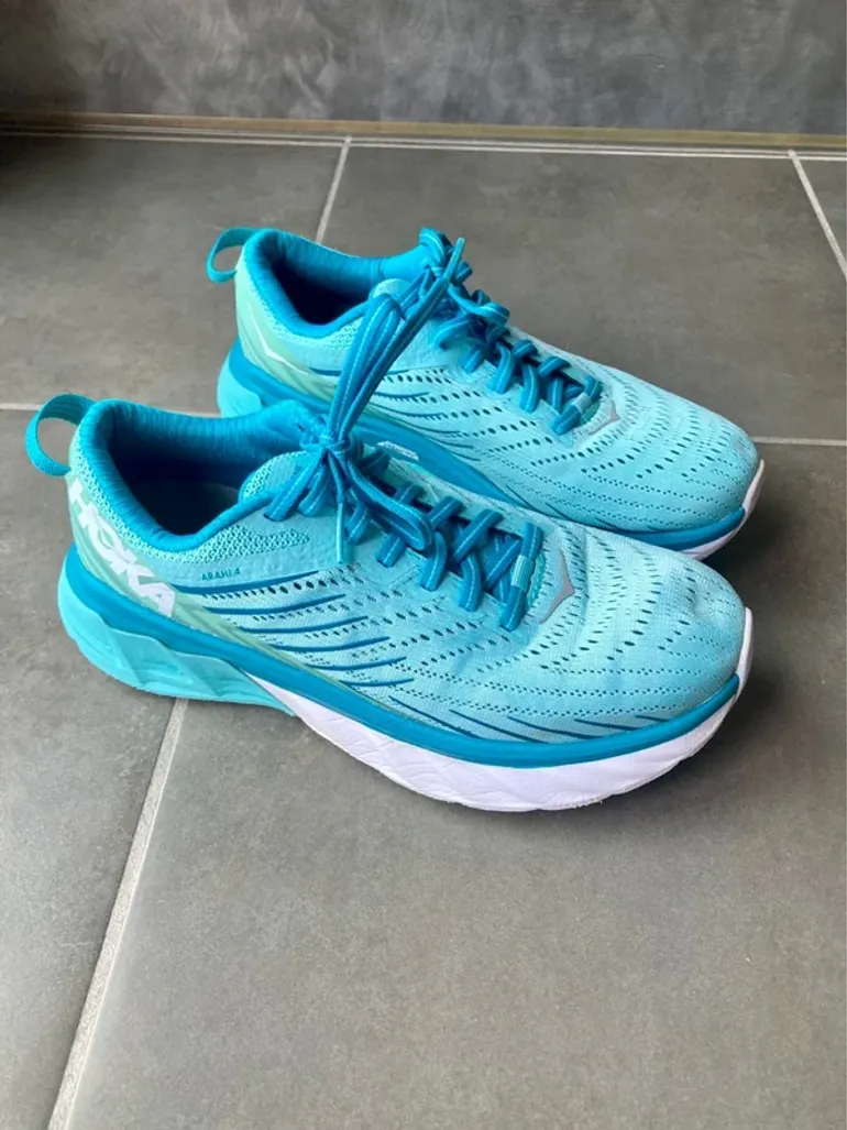 Used Hoka Running Shoes bike — image 9 of 9