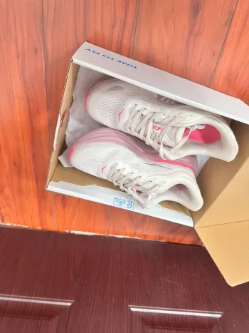 Used Rose Hoka Laufschuhe Größe 39 bike — image 3 of 5
