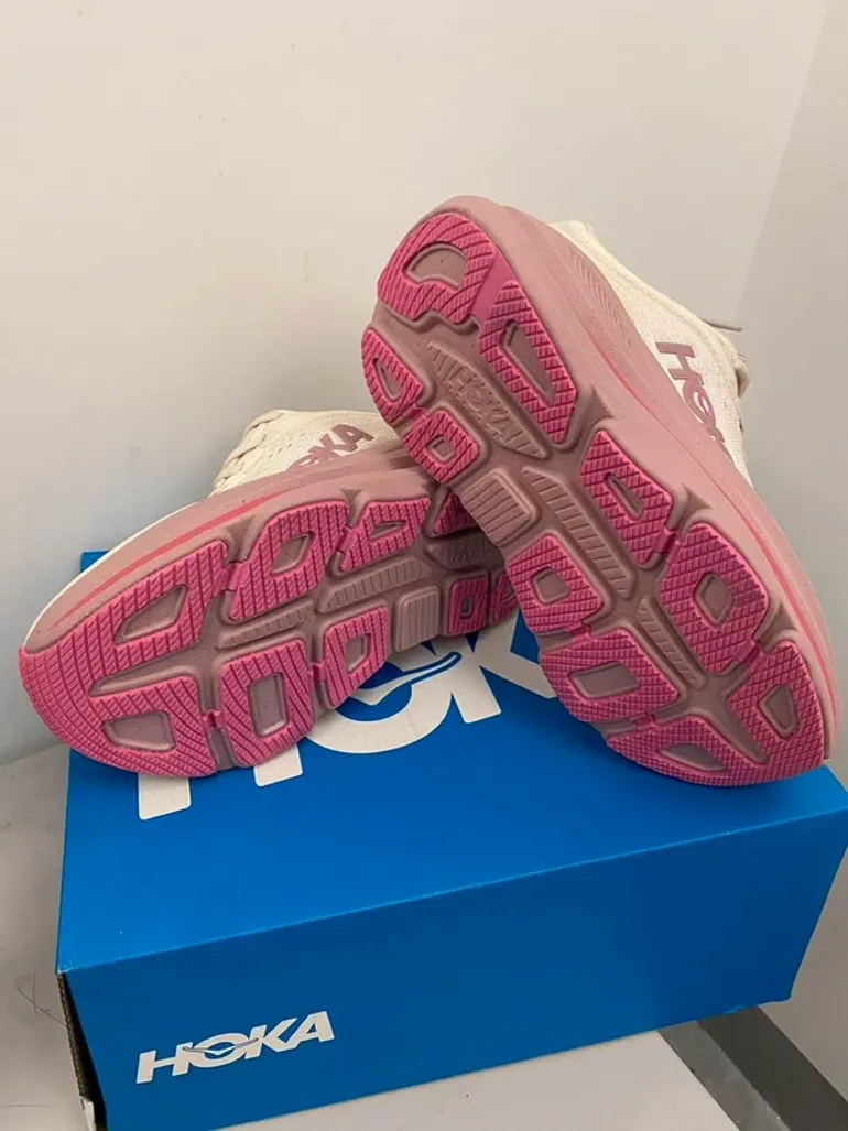 Used Rose Hoka Shoes Size 40 bike — image 4 of 5