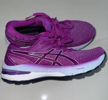 Used Asics GT-2000 bike — image 4 of 10