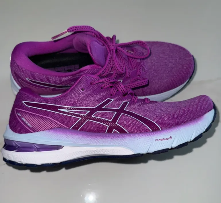 Used Asics GT-2000 bike — image 4 of 10