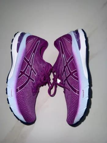 Used Asics GT-2000 bike — image 5 of 10