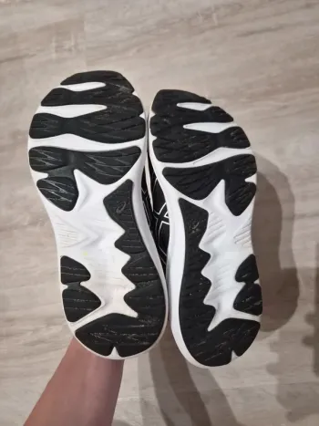 Tweedehands Asics Baskets bike — afbeelding 5 van 6