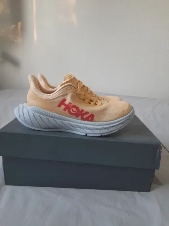 Used Hoka Carbon X Running Shoes